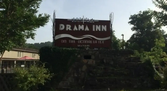 Drama Inn, Забронировать Мини-отель Мини-отели Чероки, Мини-отель