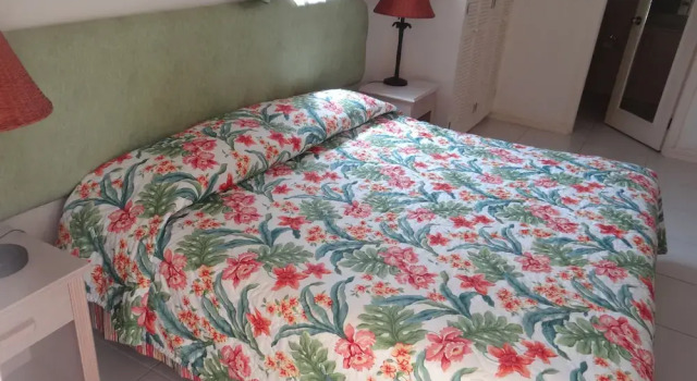 Tropical Winds Apartment Hotel