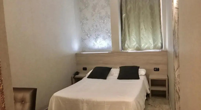 Двухместный номер French bed Canova Hotel