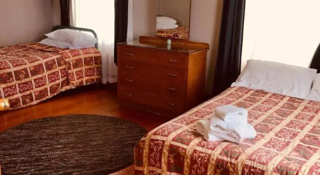 Четырёхместный номер Standard HarbourView Hotel