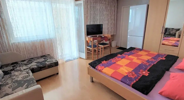 Коттедж Classic Sleek and Serene Rooms Crikvenica