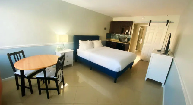 Costa Este Deerfield Beach