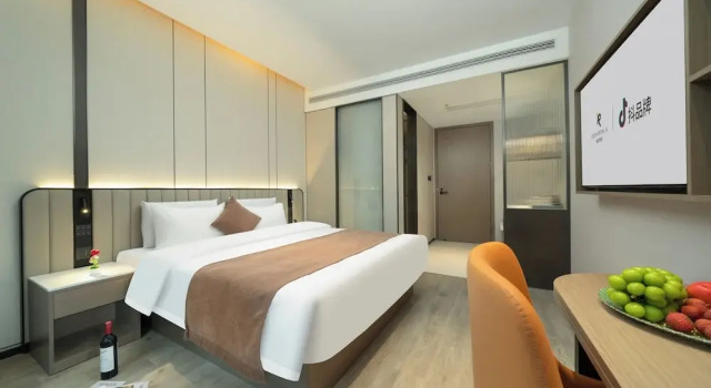 Номер Luxury Licheng Platinum Hotel