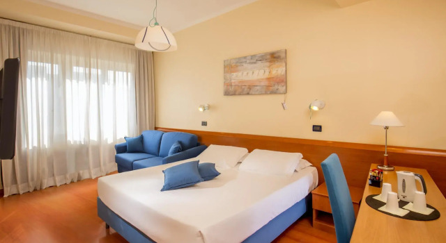Трёхместный номер Standard Best Western Plus Hotel Globus