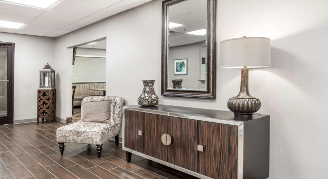 Comfort Inn Huntington near University area, Buchen Sie Hotel SPA-Hotels in West Virginia, SPA