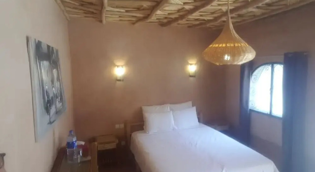 Bagdad Café, Varaa Hotelli Hotellit Souss-Massa-Draa uima-altaalla, Uima-allas