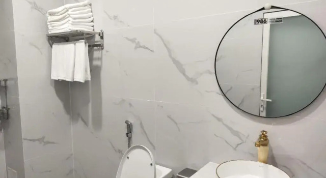 Четырёхместный номер Standard с балконом Hotel 986