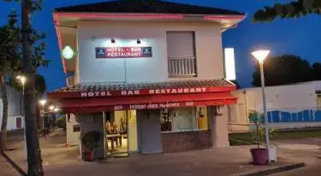 Hôtel Bar des Arènes, Reservar Hotel Pontonx-sur-l'Adour 