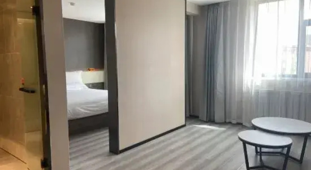 Люкс Superior iu hotel(Lanzhou Xigu High-speed Railway Station)