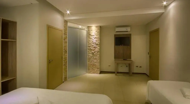 Четырёхместный номер Deluxe Hotel Iguassu Inn