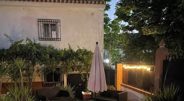 Вилла Lovely 10-Bed Villa with Private Pool & Garden