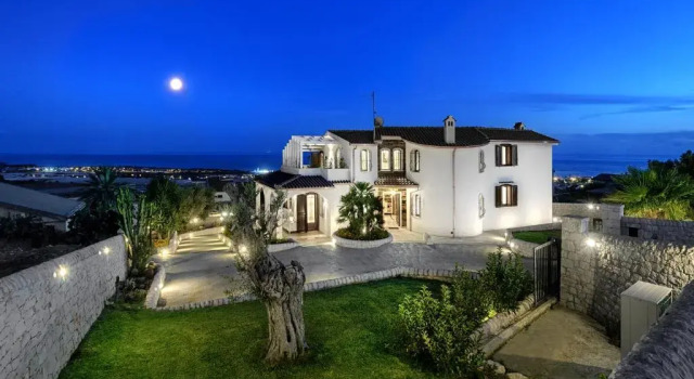 Вилла Villa Domus Petraianca