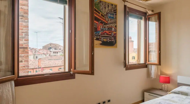 Ca Corona B&B, Забронировать Отель «постель и завтрак» Отели Венеции с завтраком, рядом с Церковь Святого Георгия Великого, Завтраки
