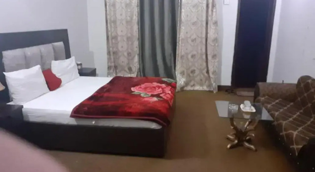 Hotel Royal Fort, Prenota Hotel Hotel economici a Gulberg