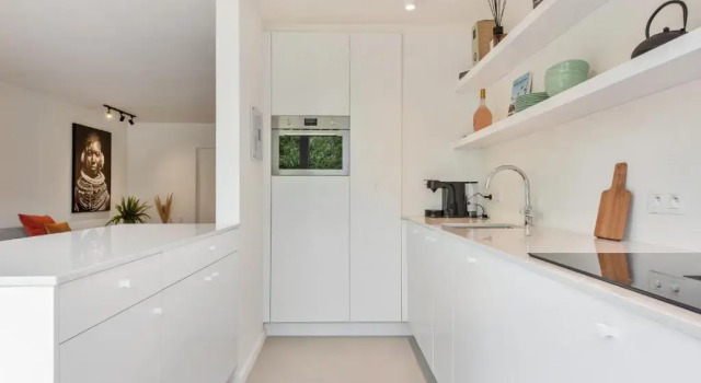 Beautifully renovated appt with big cosy terrace