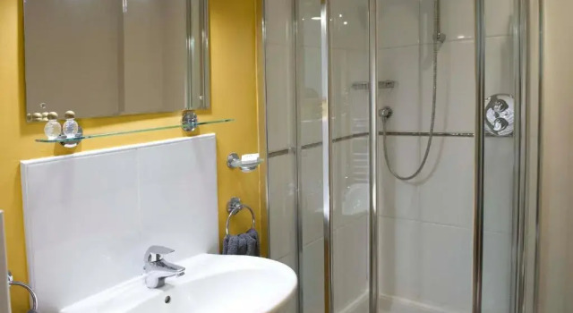 Двухместный номер Standard Rose and Crown Hotel