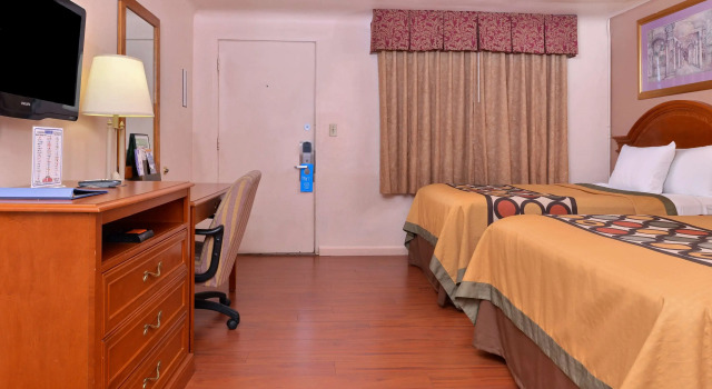 Четырёхместный номер Standard Americas Best Value Inn Eugene
