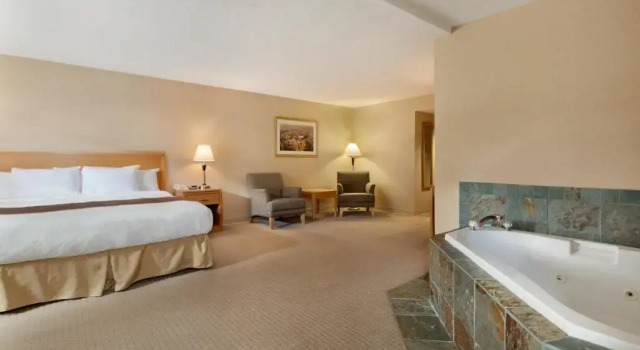 Двухместный люкс Ramada by Wyndham Nanaimo