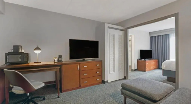 Люкс Courtyard Chicago Elmhurst/Oakbrook Area