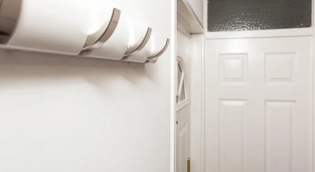 Gatwick Place- 4 bed 2 Bath Self Contained House Ideal for Keyworkers, Забронировать Дом для отпуска Гатвик Западный Суссекс