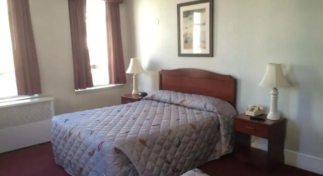 Четырёхместный номер Standard Hotel Harrington