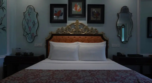 Mayfair Oasis Resort & Convention