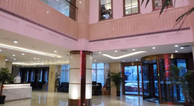 Hongluyuan Ningjiang Grand Hotel
