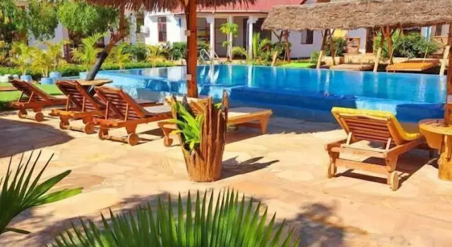 Mimi na Wewe Bungalows Hotel