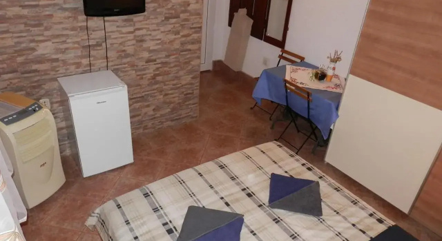 Guest House Tiho 832