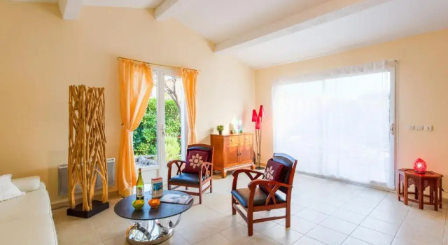VILLA CLEMENTINIERS VI4266 By Riviera Holiday Home