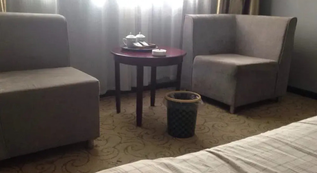 Xinyang Tianyi Express Hotel, Book Hotel Xinyang Henan