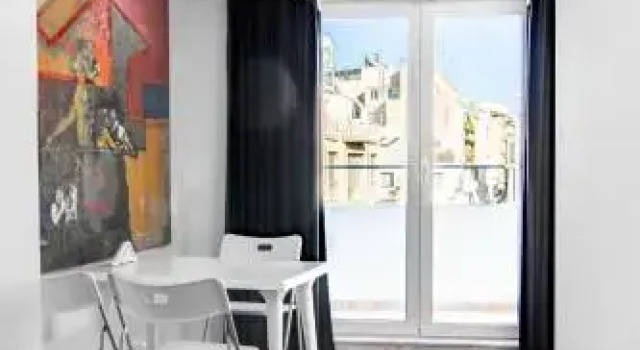 Loft, Забронировать Отель Отели Афины с парковкой, рядом с Театр Каролос Коун "Театрон технис", Парковка