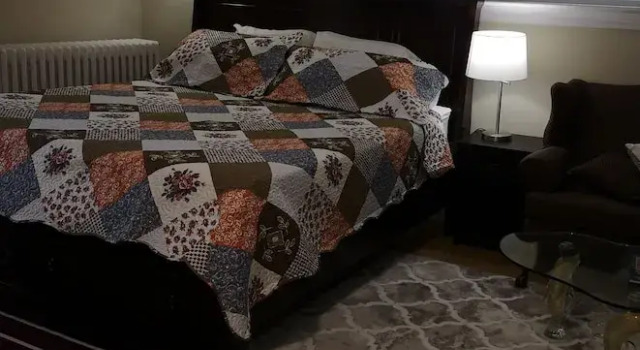 Номер Executive Sunflower Guest Suites