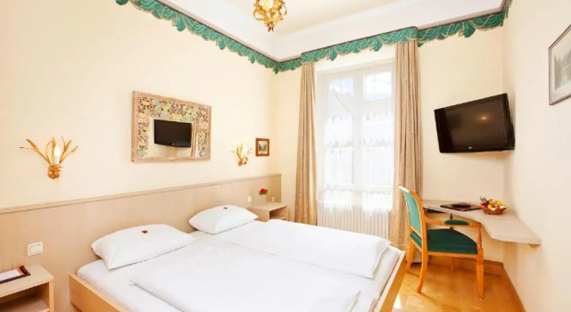 Standaard Tweepersoonskamer Hotel Hirsch