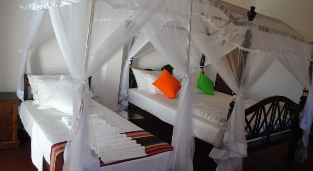 Miura Dutch Edge Hotel