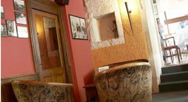 Hôtel Le Cheval Blanc, Rezervați Hotel Langres 
