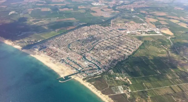 Apartament al centre Empuriabrava amb pàrquing A1, Забронировать Апартаменты/квартира Апартаменты Эмпуриабравы, рядом с Karting, Апартаменты/квартира