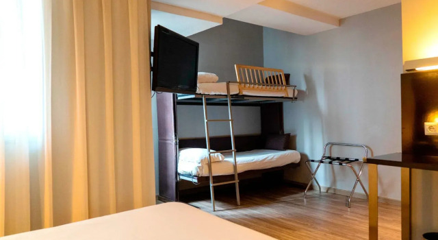 Sercotel Córdoba Medina Azahara, Забронировать Отель Отели Кордовы с завтраком, рядом с Музей Galeria de la Inquisicion, Завтраки
