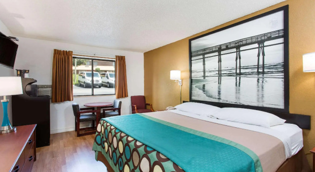 Двухместный номер Standard Super 8 by Wyndham Greensboro/Coliseum/Conv