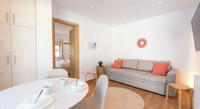 Полулюкс AeroHill Suites Near Athens Airport By SEM