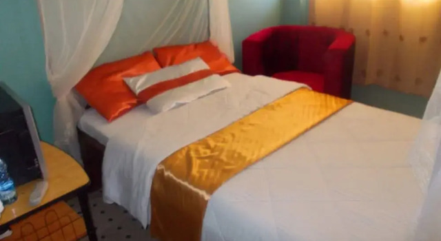 Hotel Rowcena, Boek Hotel Hotels en accommodaties in Busia, Hotel