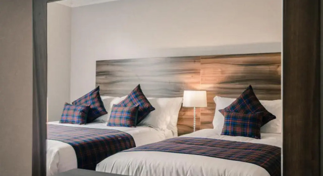 Семейный номер Standard Royal West End Hotel