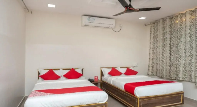 Sri Surya Guest Inn By OYO Rooms, Boek Pension Nellore Andhra Pradesh