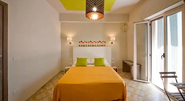 B&B Il Quadrato, Buchen Sie Bed & Breakfast Hotels in Corigliano Calabro mit Parkplatz, Parkplätze