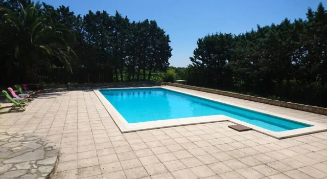 PLF Holidays, Rezerwuj Hotel Corneilhan Hérault