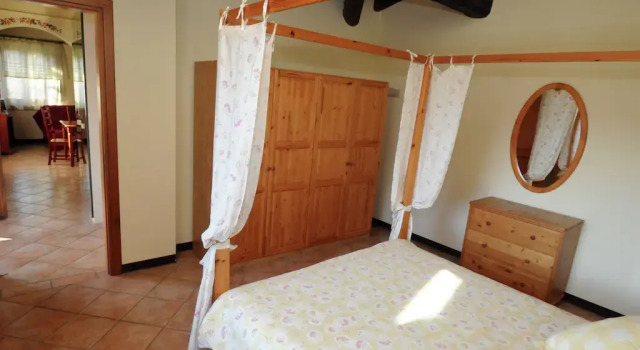 Spacious Apartment in Monticelli Brusati with Pool