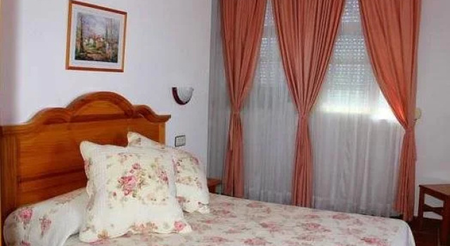 Puerta Del Parque, Prenota Hotel El Bosque Sierra de Grazalema