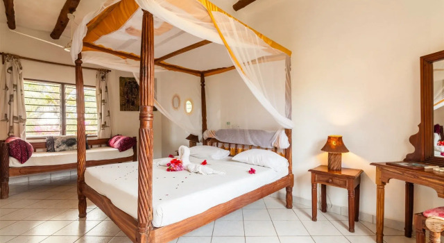 Lily Palm Resort, Book Hotel Watamu 