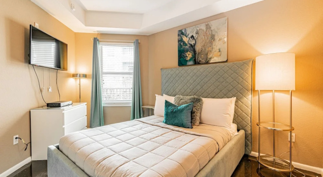 Апартаменты BC-324: Channelside Luxury Apartment