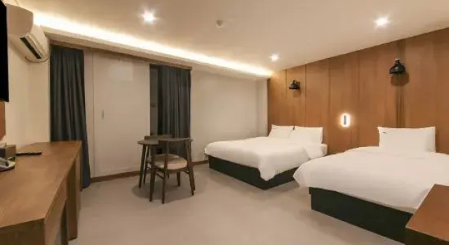 Двухместный номер Standard Jeonju DanA Hotel